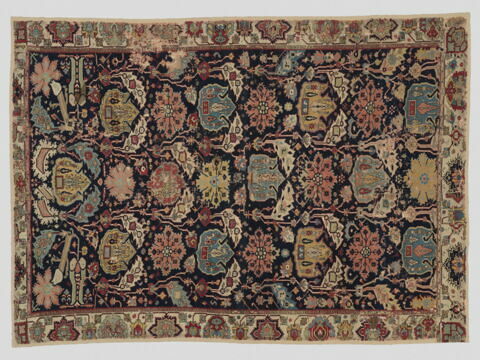 Tapis dit "à écussons"