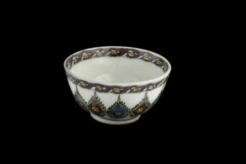 Tasse et sous-tasse, image 3/7