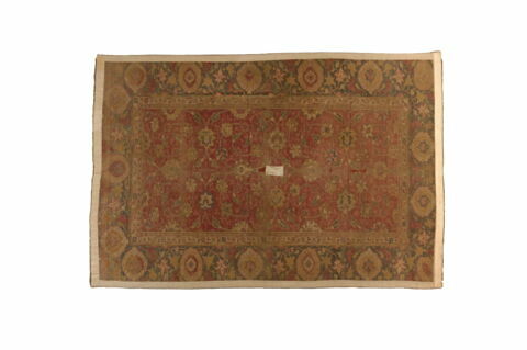 Tapis à rinceaux d'arabesques et fleurs de lotus dit 