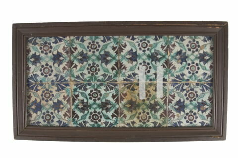 Carreau aux rosettes et oeillets formant un réseau cruciforme, image 2/3