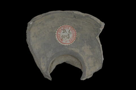 Epaule de cruche fragmentaire, image 2/2