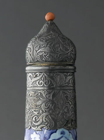 Bouteille à mandorles fleuries et médaillons, image 3/5