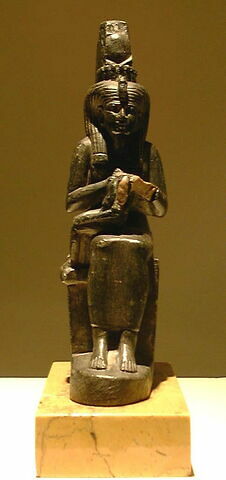 figurine d'Isis allaitant, image 7/8