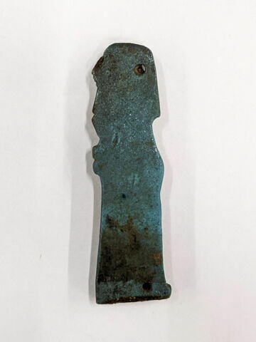 amulette ; résille, image 2/2