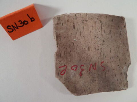 , image 2/4