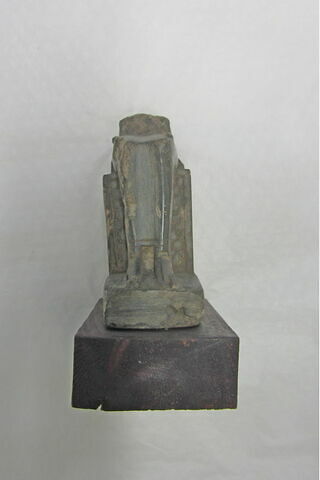 statue, image 2/5