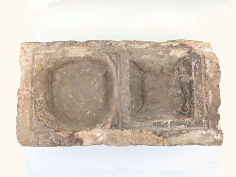 table d'offrandes à 2 bassins, image 2/2