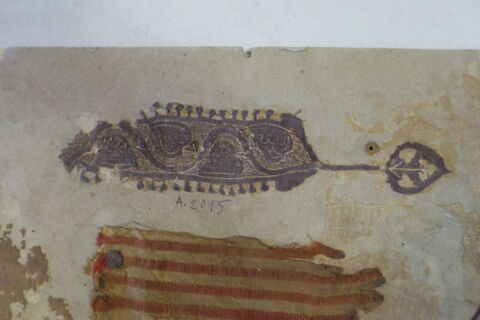 tissu ; décor d'habillement, image 2/3
