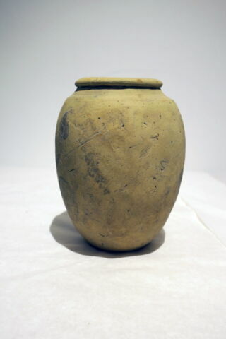 vase, image 3/4
