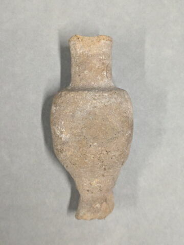 vase, image 2/4