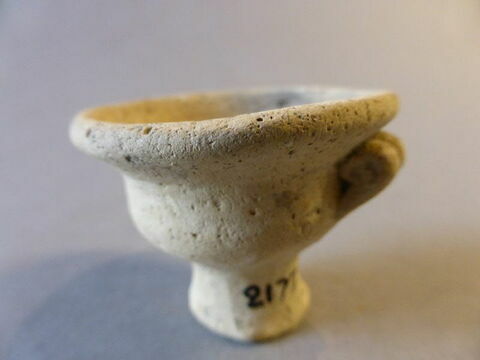 vase, image 2/2