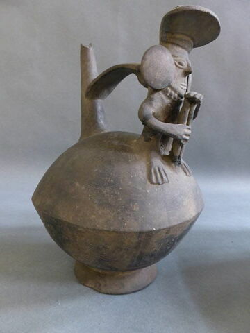 vase, image 2/4