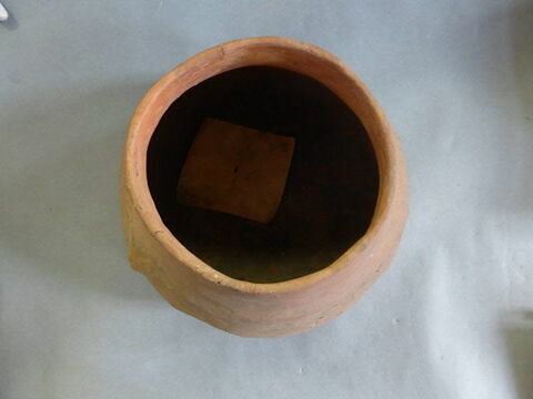 vase à étrier, image 3/3