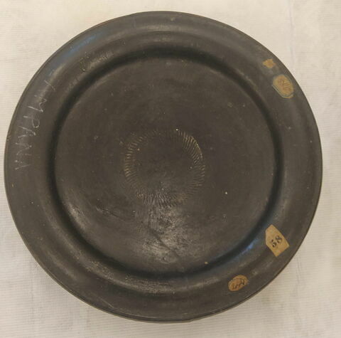 plat ; assiette  ; coupe