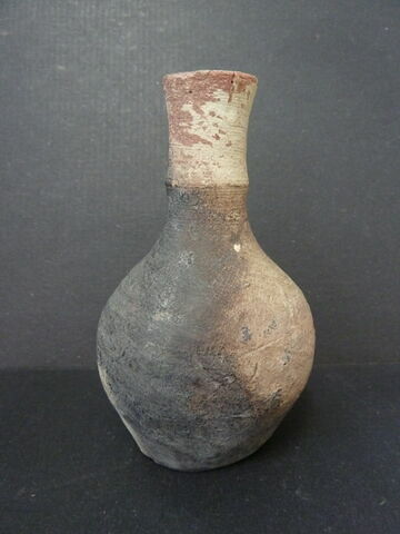 vase, image 2/4