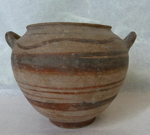 lébès  ; pyxis