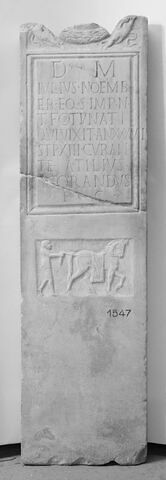stèle funéraire ; inscription, image 1/2
