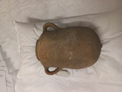 vase, image 2/2