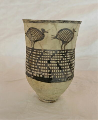vase, image 2/3