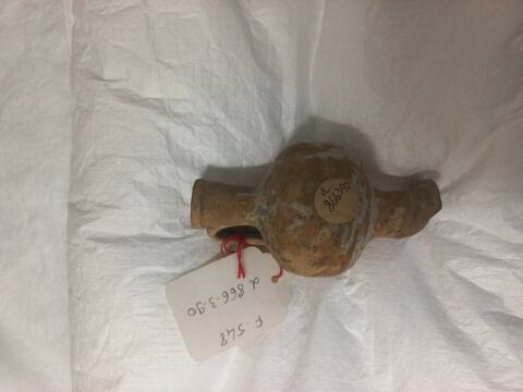 vase, image 2/3