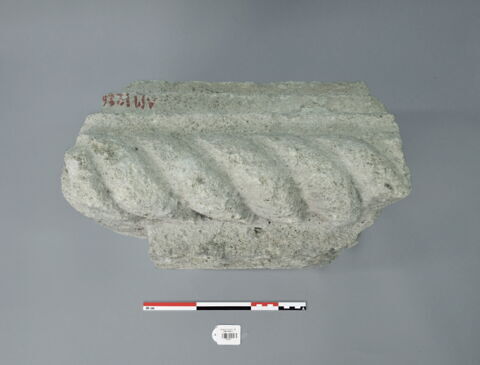 relief ; fragment