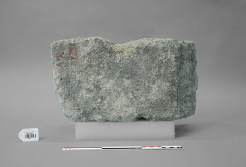 relief ; fragment, image 4/4