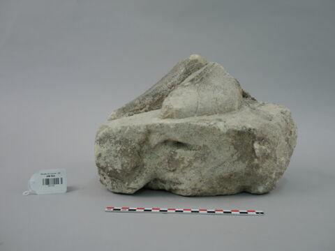 statue ; socle ; élément de figurine