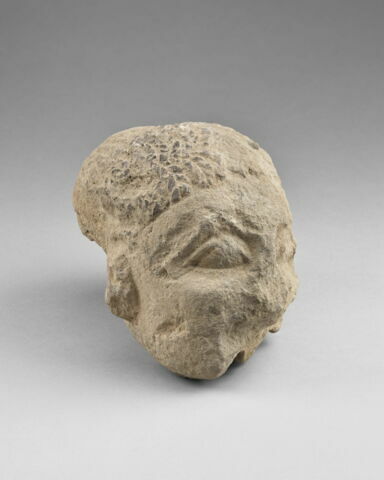 statue ; tête