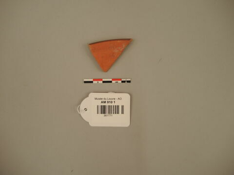 vase ; fragment, image 2/2