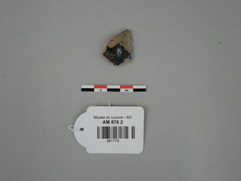 vase ; fragment, image 2/2