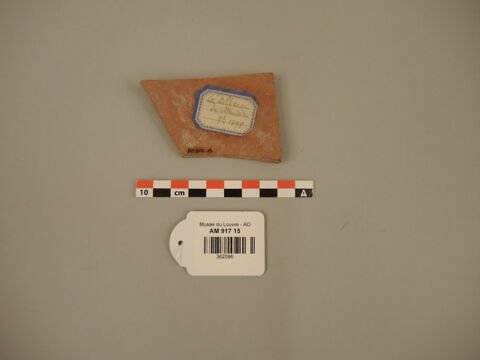 vase ; fragment, image 2/2