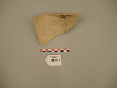 vase ; fragment, image 2/2