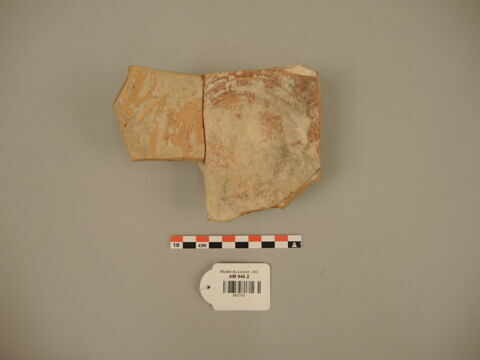 vase ; fragment, image 2/2