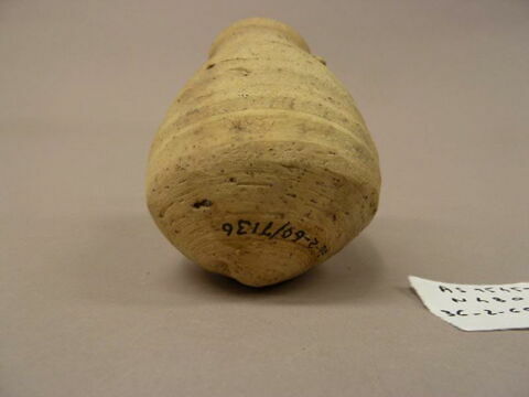 vase  ;, image 2/2