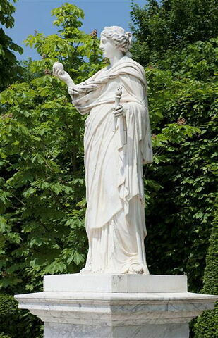 statue, image 3/4