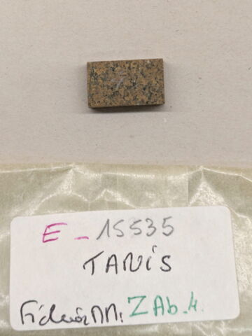 plaquette de dépôt de fondation, image 2/2