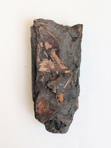 étui à kohol  ; fragments ; spatule  ; lissoir, image 2/2