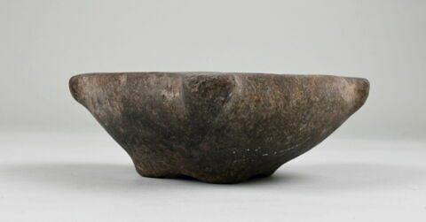 mortier à oreilles ; plat, image 3/5