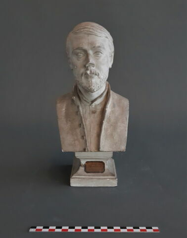 Moulage d'un buste d'Auguste Mariette (?) signé A. Lami