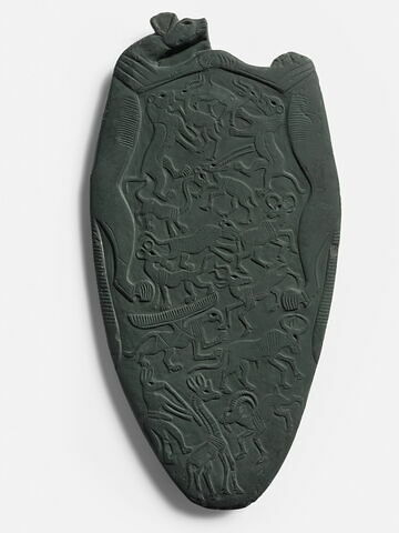 Moulages de la palette aux canidés de l'Ashmolean Museum AN1896-1908.E 3924, image 1/1