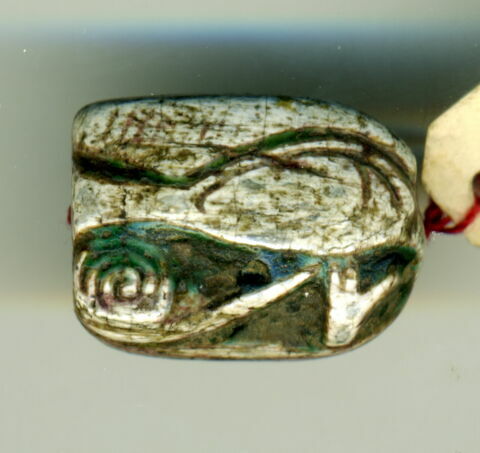 scaraboïde, image 2/2
