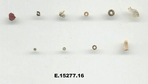 perles, image 1/1