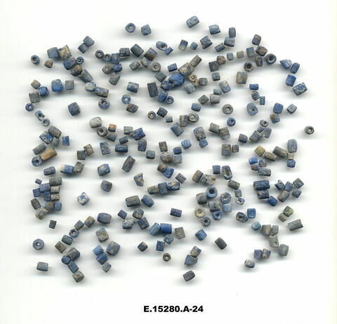perles ; perle tubulaire, image 1/1