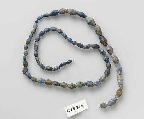 perles ; collier, image 1/1