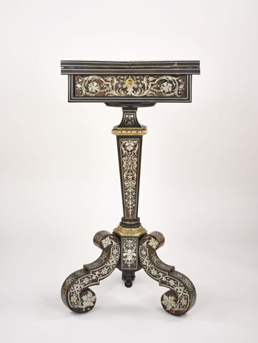 Table, dite du Grand Dauphin, image 2/7