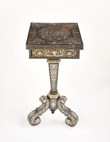 Table, dite du Grand Dauphin, image 3/7