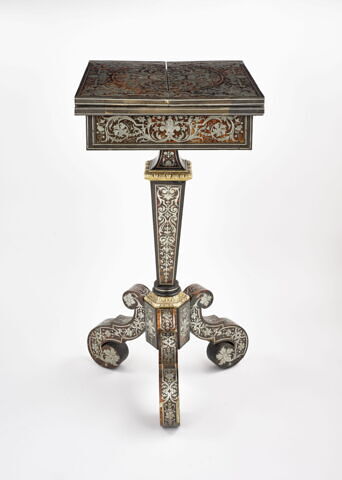 Table, dite du Grand Dauphin, image 6/7