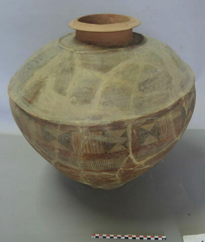 vase, image 2/4
