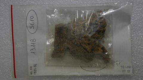 objet indéterminé, fragment, image 2/2