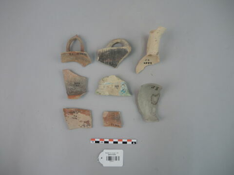 vase, image 2/3